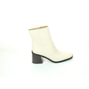Sam Edelman Womens Winnie White Ankle Boots Size 6.5 Medium (B, M)